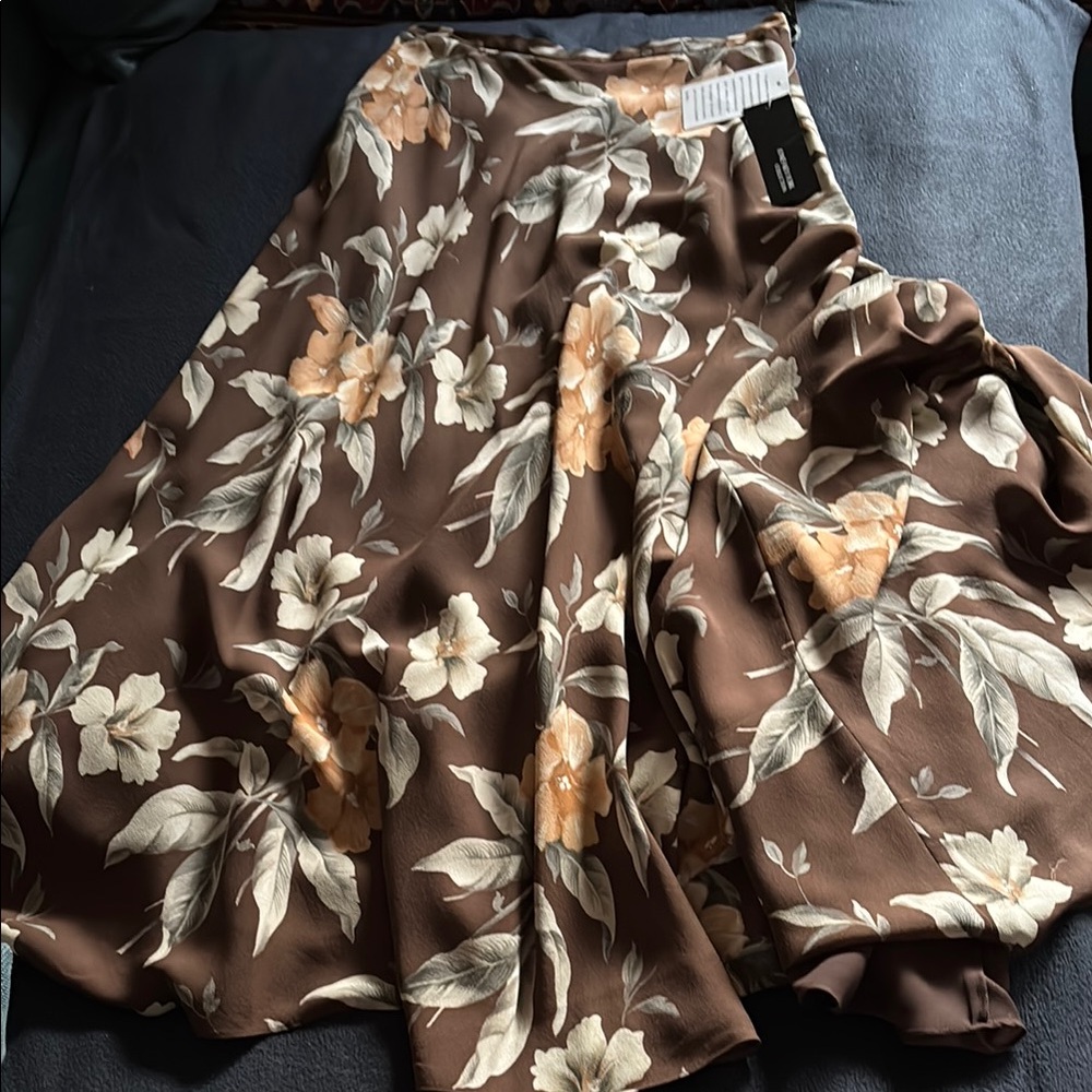 SILK Jones New York Brown Cream Maxi A-line Skirt